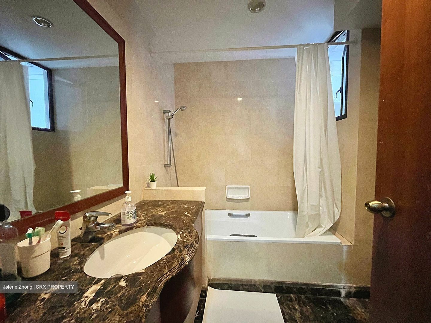 East Meadows (D16), Condominium For Rent 98096641